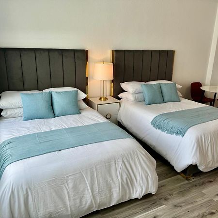 מיאמי ביץ' Directly On The Beach With Pool & Ocean View מראה חיצוני תמונה