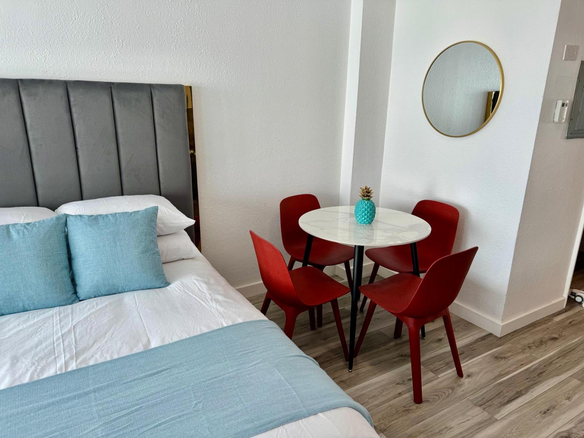 מיאמי ביץ' Directly On The Beach With Pool & Ocean View מראה חיצוני תמונה