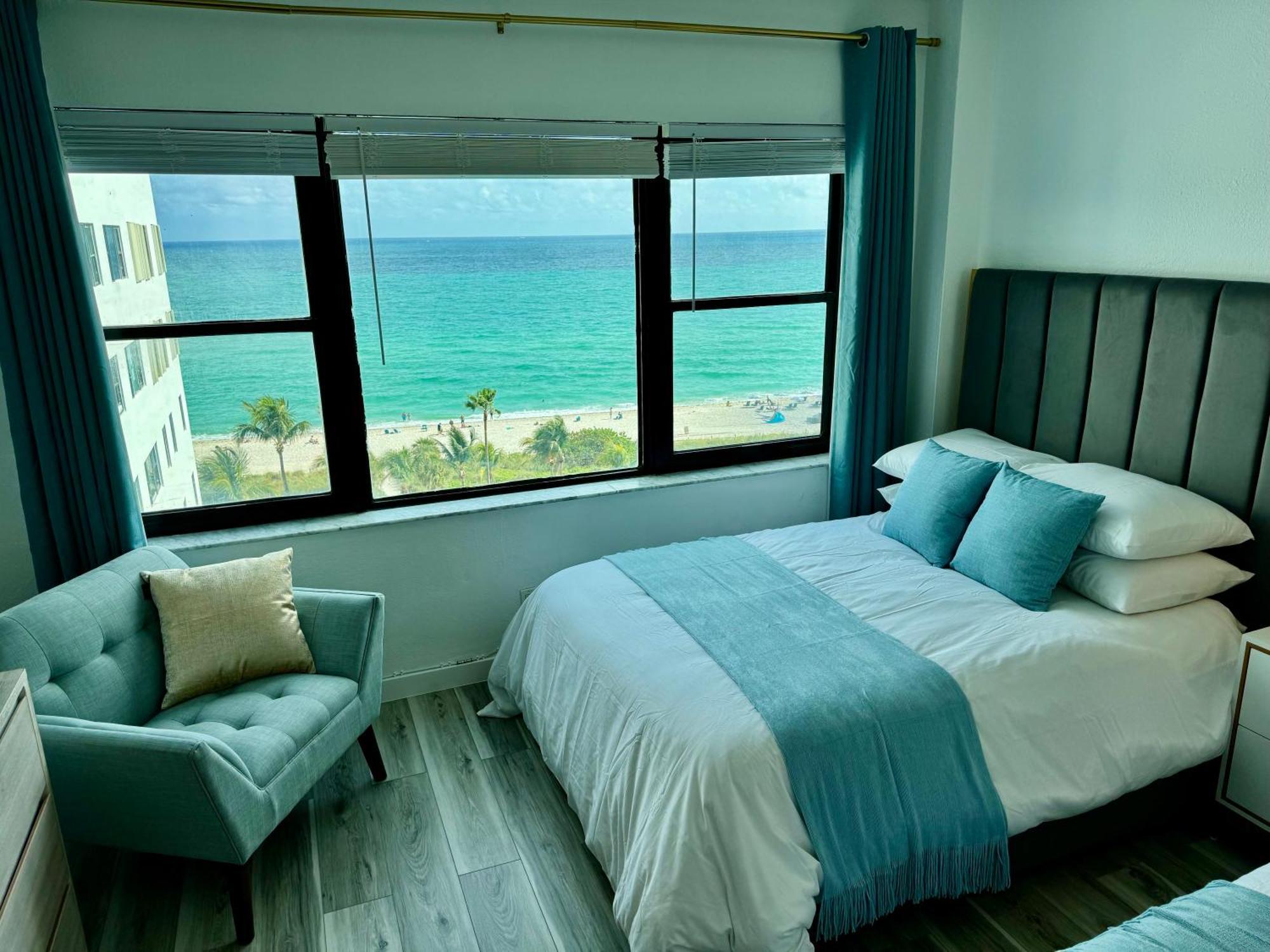 מיאמי ביץ' Directly On The Beach With Pool & Ocean View מראה חיצוני תמונה