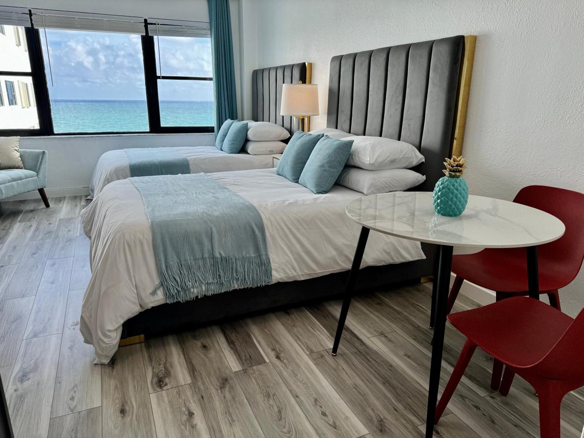 מיאמי ביץ' Directly On The Beach With Pool & Ocean View מראה חיצוני תמונה