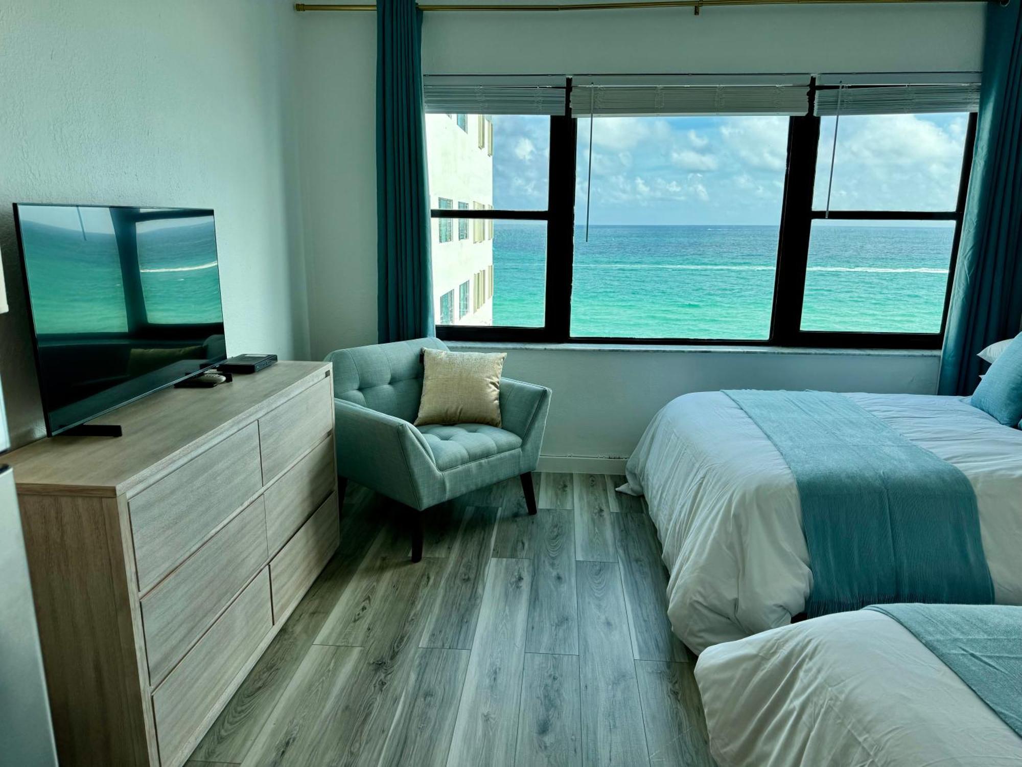 מיאמי ביץ' Directly On The Beach With Pool & Ocean View מראה חיצוני תמונה