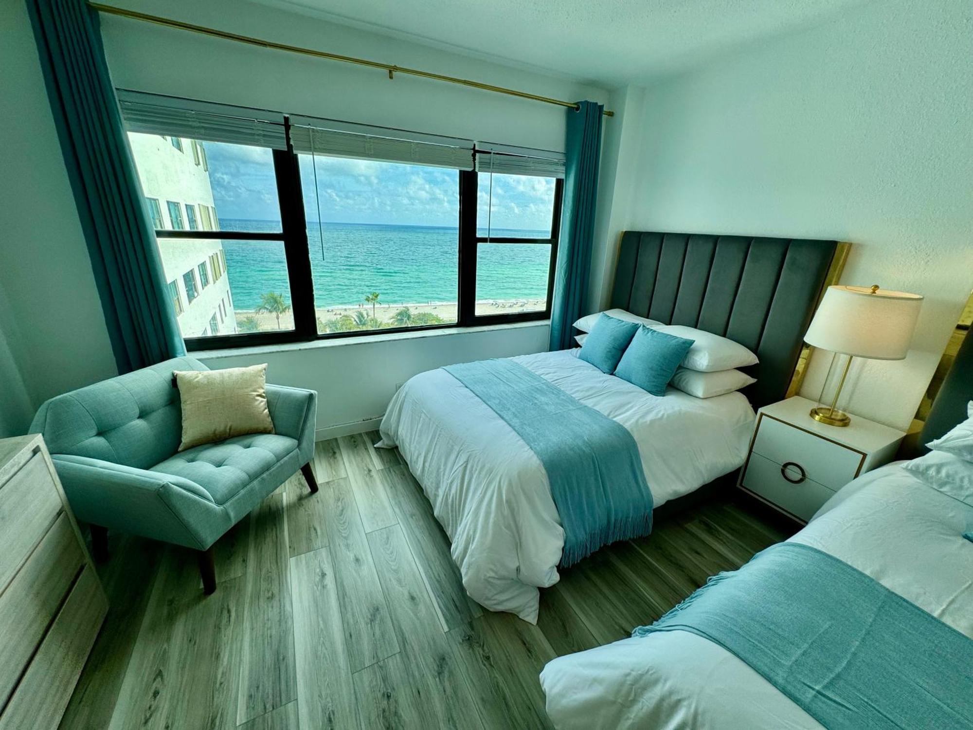 מיאמי ביץ' Directly On The Beach With Pool & Ocean View מראה חיצוני תמונה