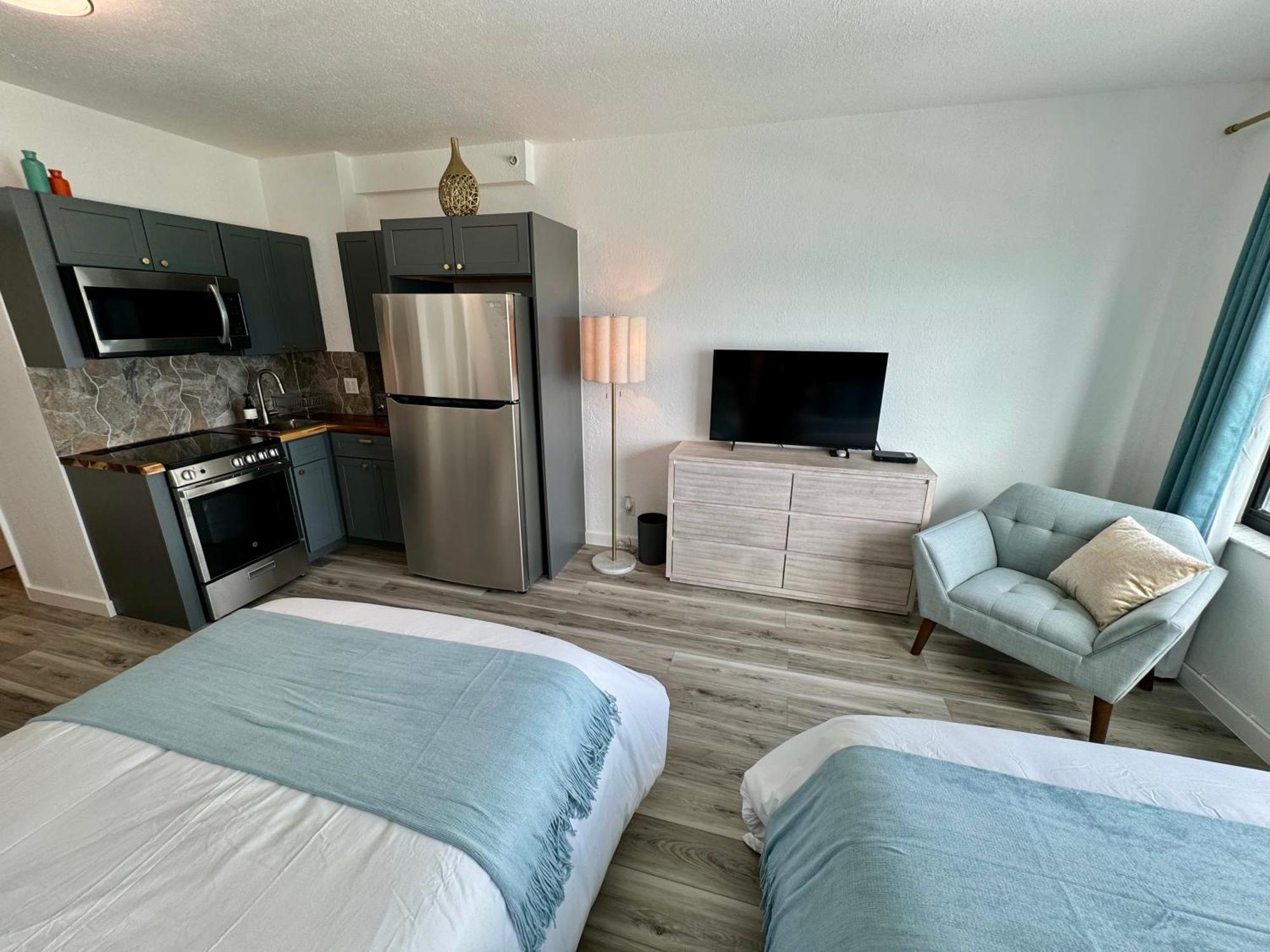 מיאמי ביץ' Directly On The Beach With Pool & Ocean View מראה חיצוני תמונה