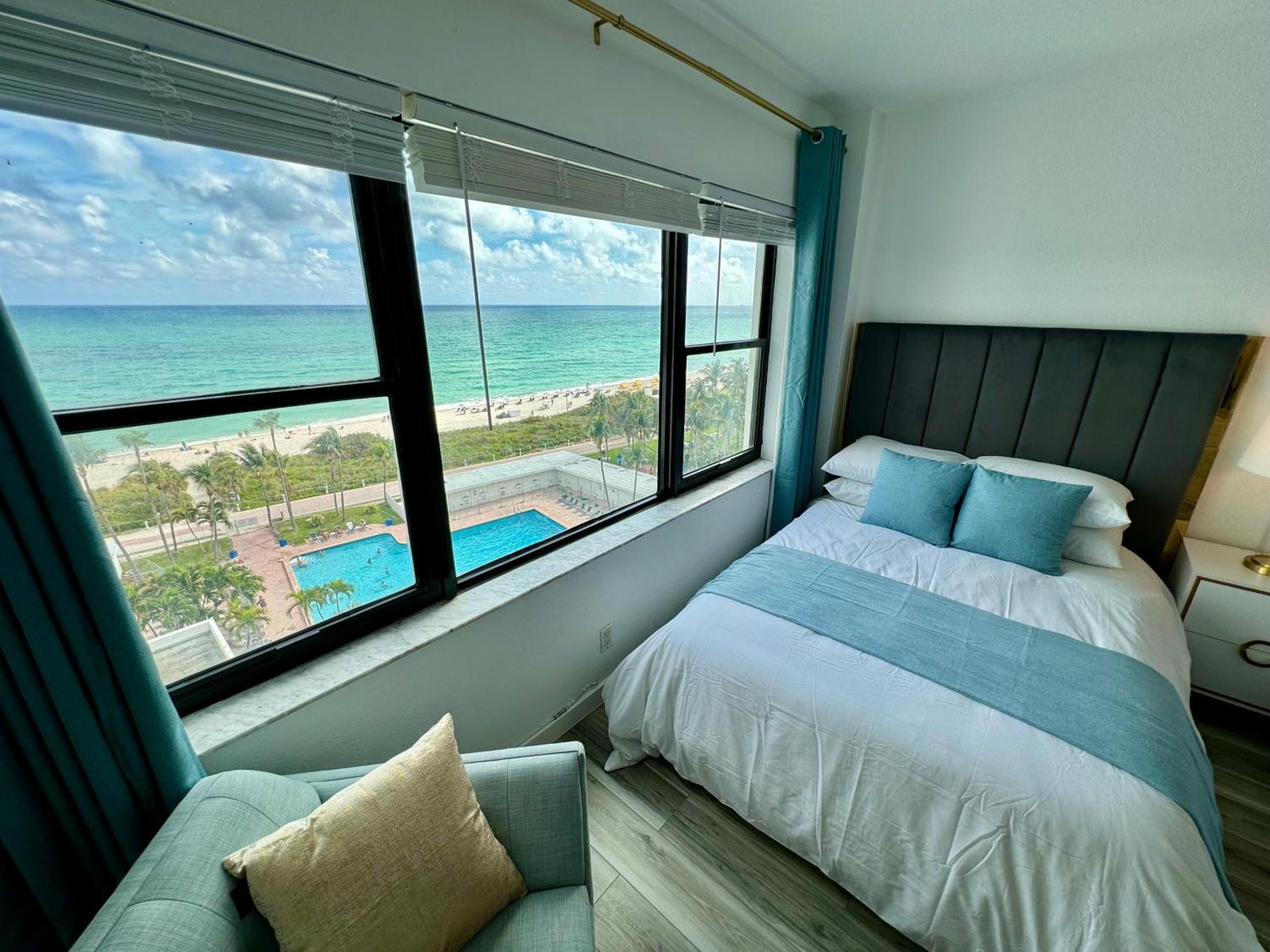 מיאמי ביץ' Directly On The Beach With Pool & Ocean View מראה חיצוני תמונה